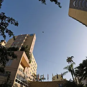 https://cosmopolitan-hotel.beiruthotelsdirect.com